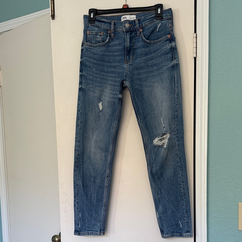 Zara Distressed Blue Women's Jeans